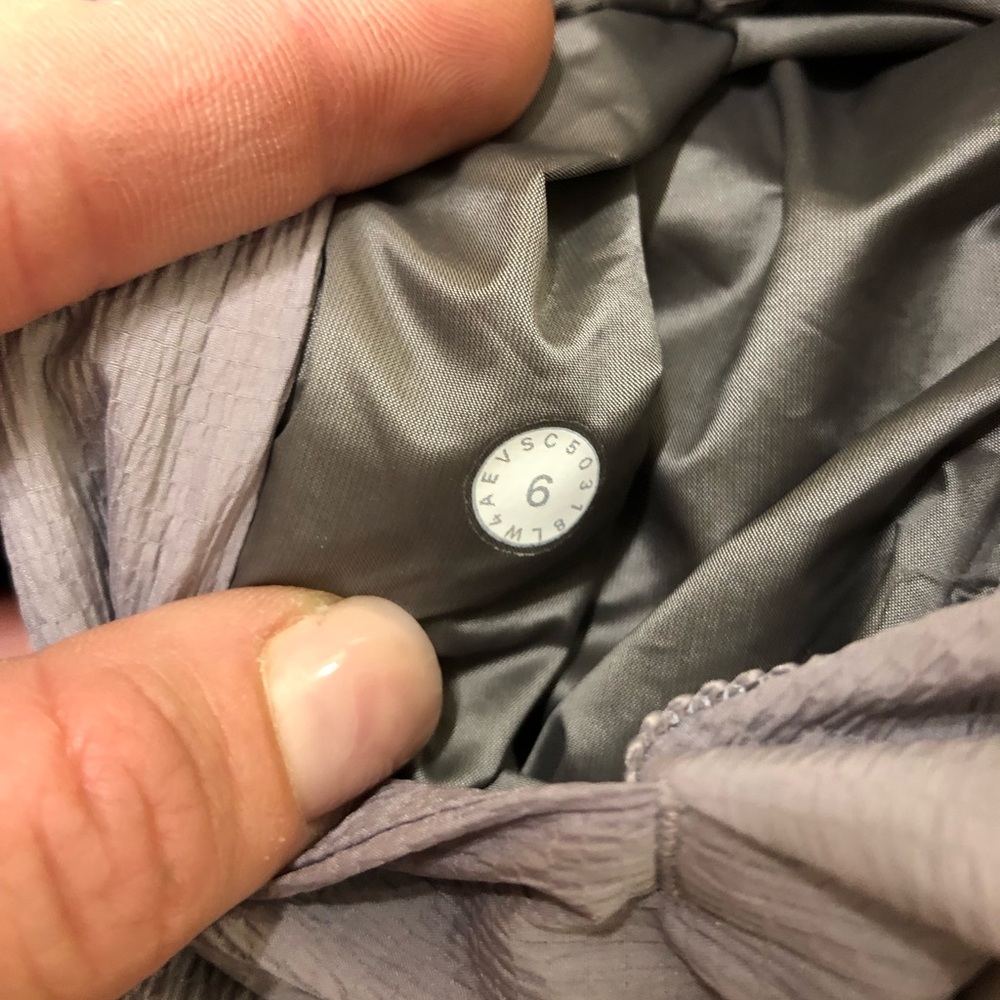 Lululemon Lightweight Jacket Euc - image 4